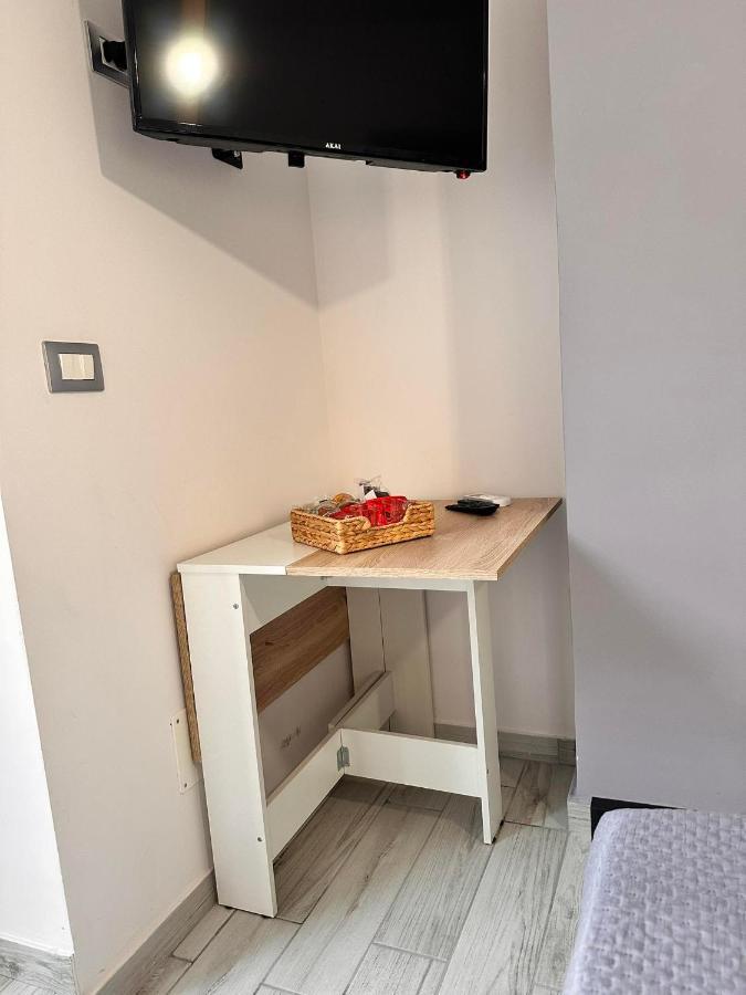 Airport Al Volo B&B CTA Exterior foto